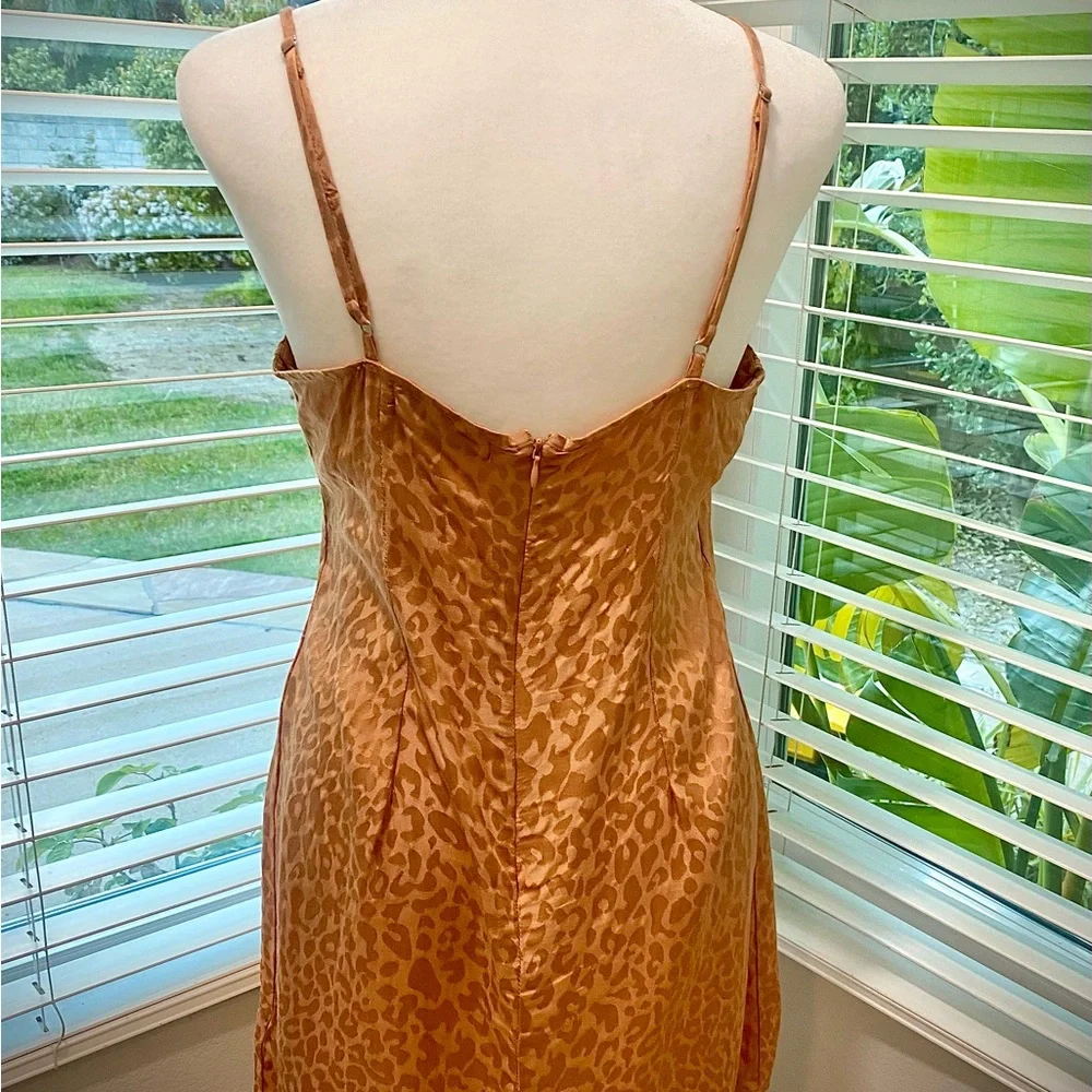 Urban Outfitters Sleeveless Leopard Dress Size Small Excellent Condition - Picture 5 of 16